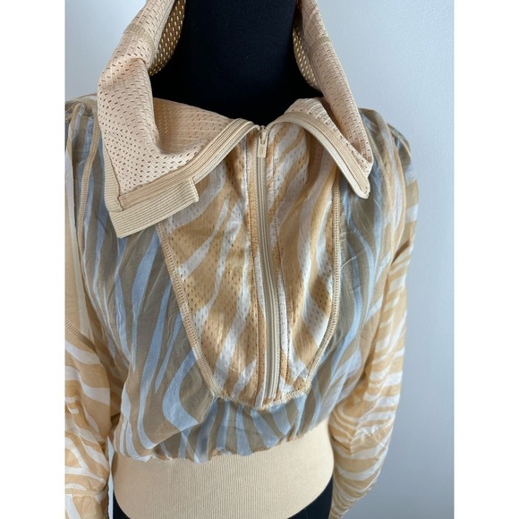NWOT Free People Movement Tan Zebra Print half zip windbreaker XS - Picture 2 of 8